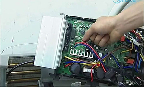 花溪美的空调电话是多少